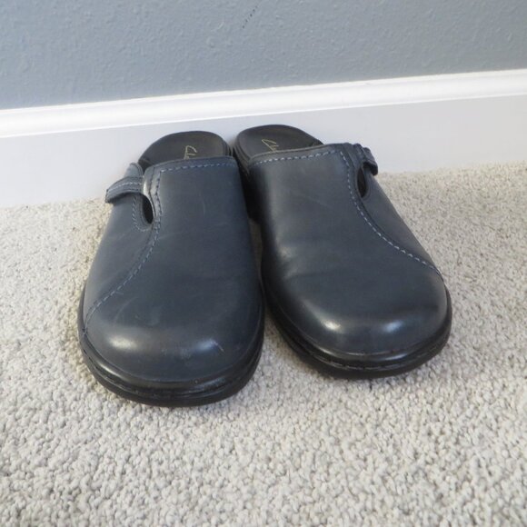 Clarks womens mules/shoes size 7 green leather Velcro #35724 MADE IN BRAZIL - Picture 3 of 12